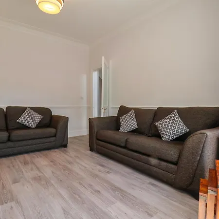 1 Roxby Terrace Semesterbostad