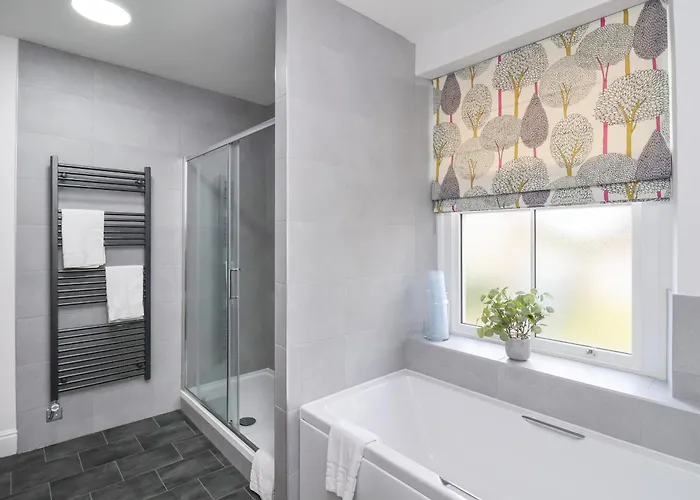 1 Roxby Terrace * Thornton Dale