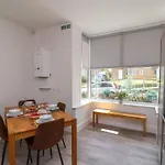 1 Roxby Terrace * Thornton Dale