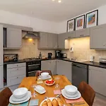 1 Roxby Terrace