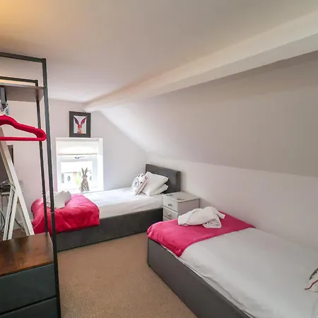 1 Roxby Terrace 손턴 데일